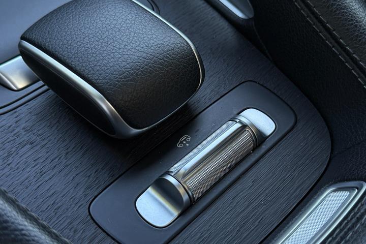 Sort Mercedes GLE350 de fra 2022