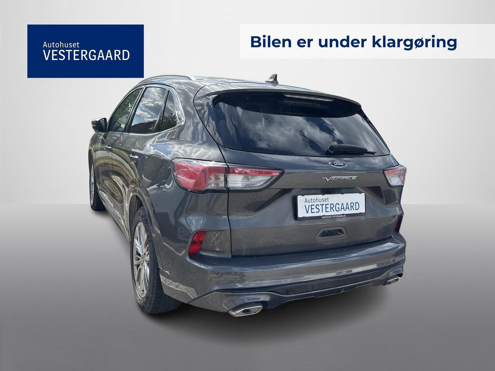 Grå Ford Kuga fra 2021
