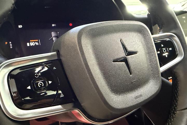 Hvid Polestar 2 fra 2023