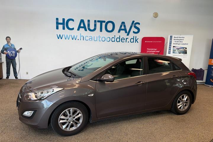 Sort Hyundai i30 fra 2015