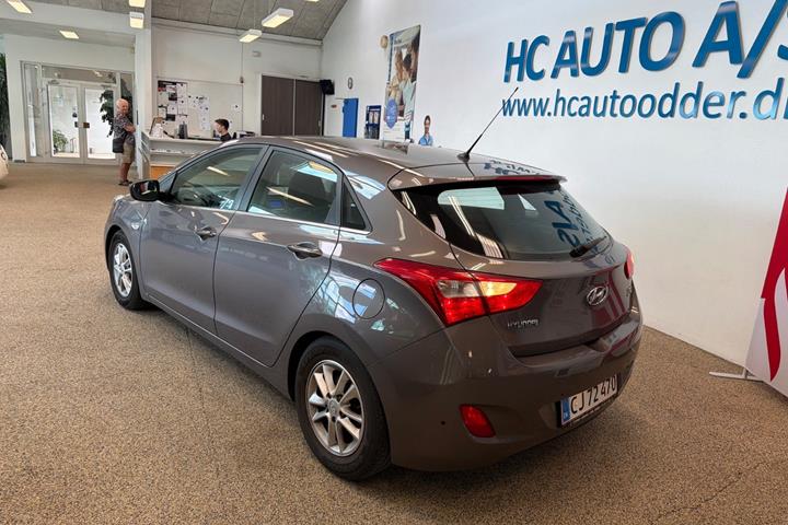 Sort Hyundai i30 fra 2015