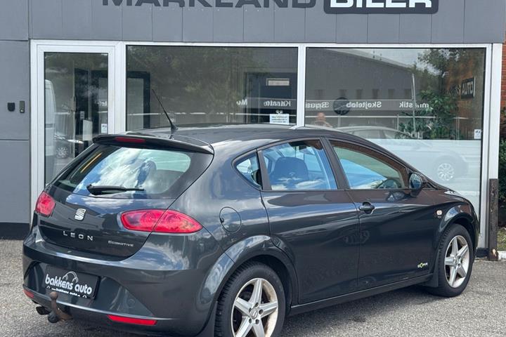 Grå Seat Leon fra 2012