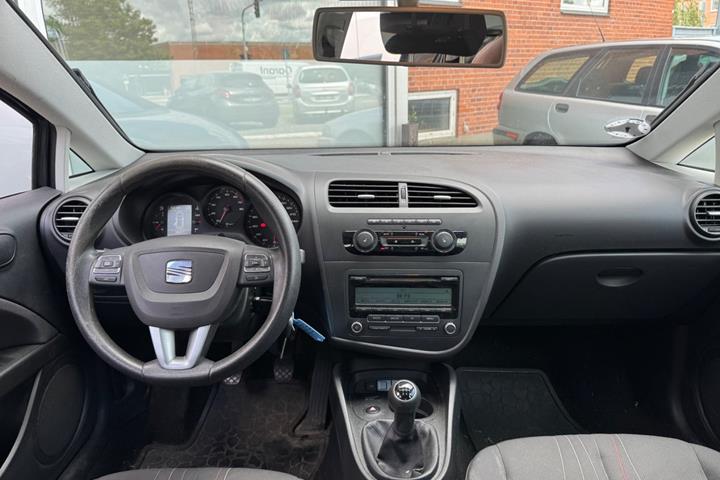 Grå Seat Leon fra 2012