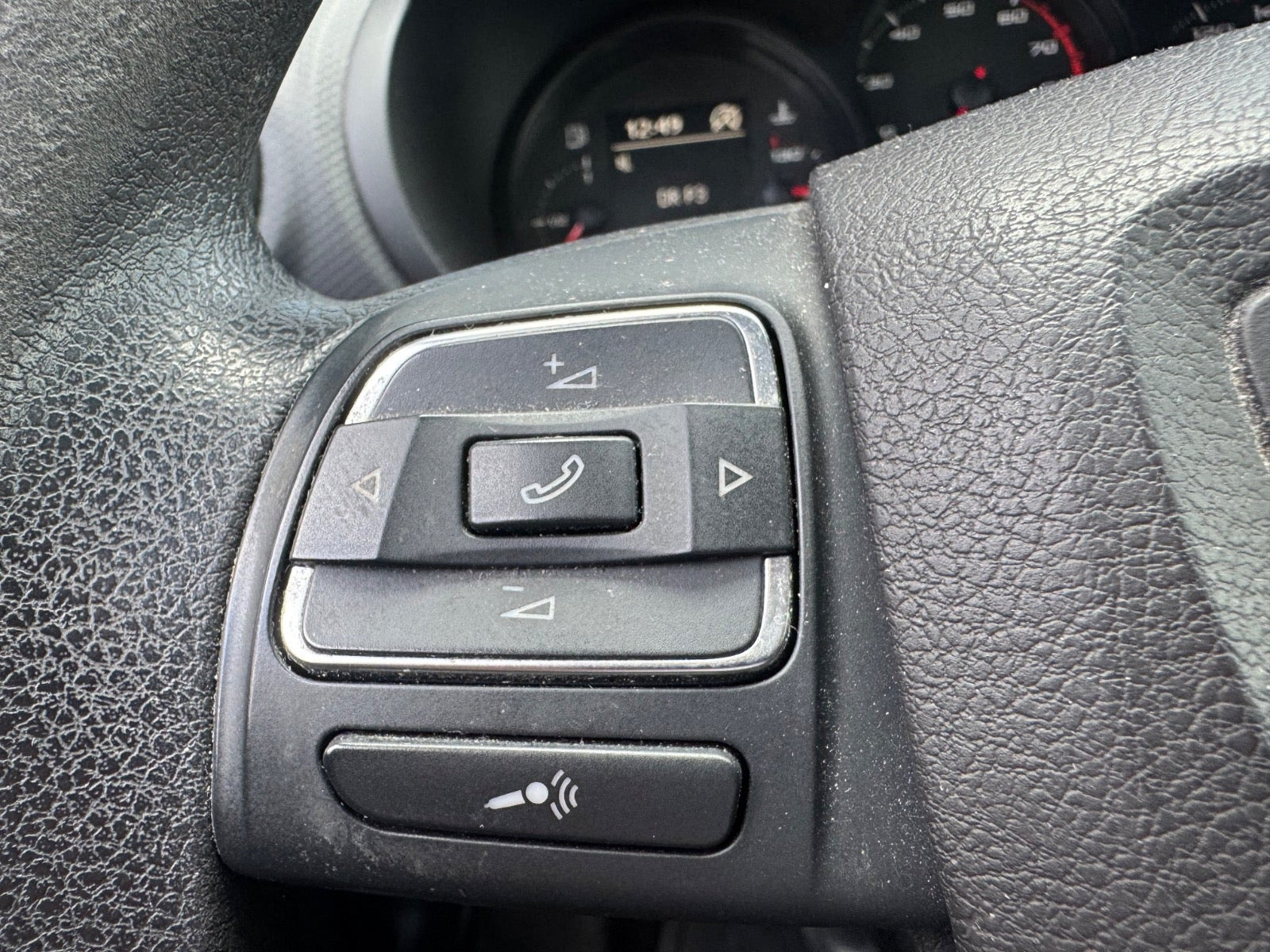 Grå Seat Leon fra 2012