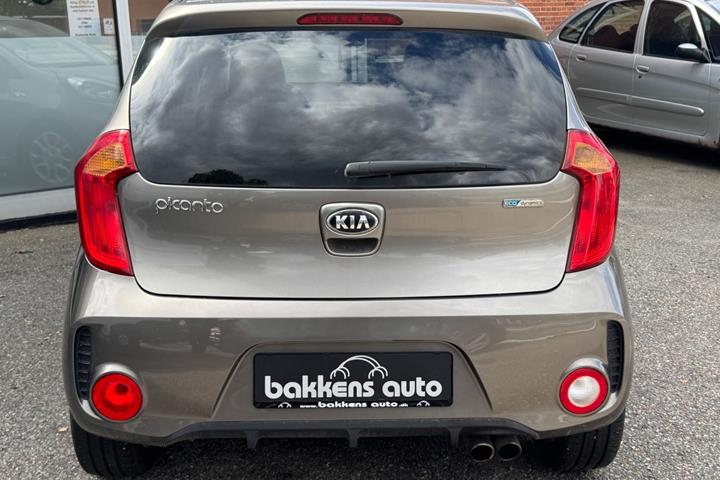 Grå Kia Picanto fra 2016