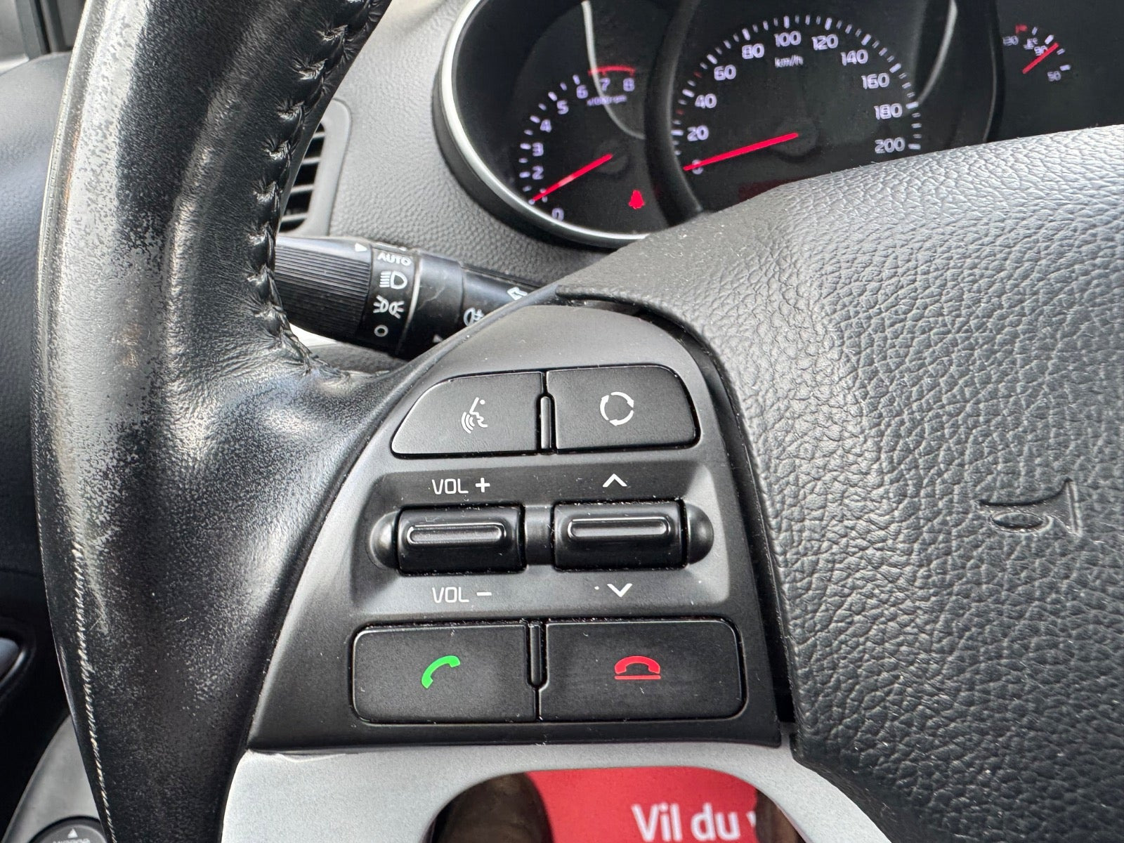 Grå Kia Picanto fra 2016