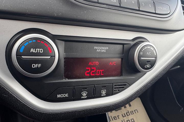 Grå Kia Picanto fra 2016