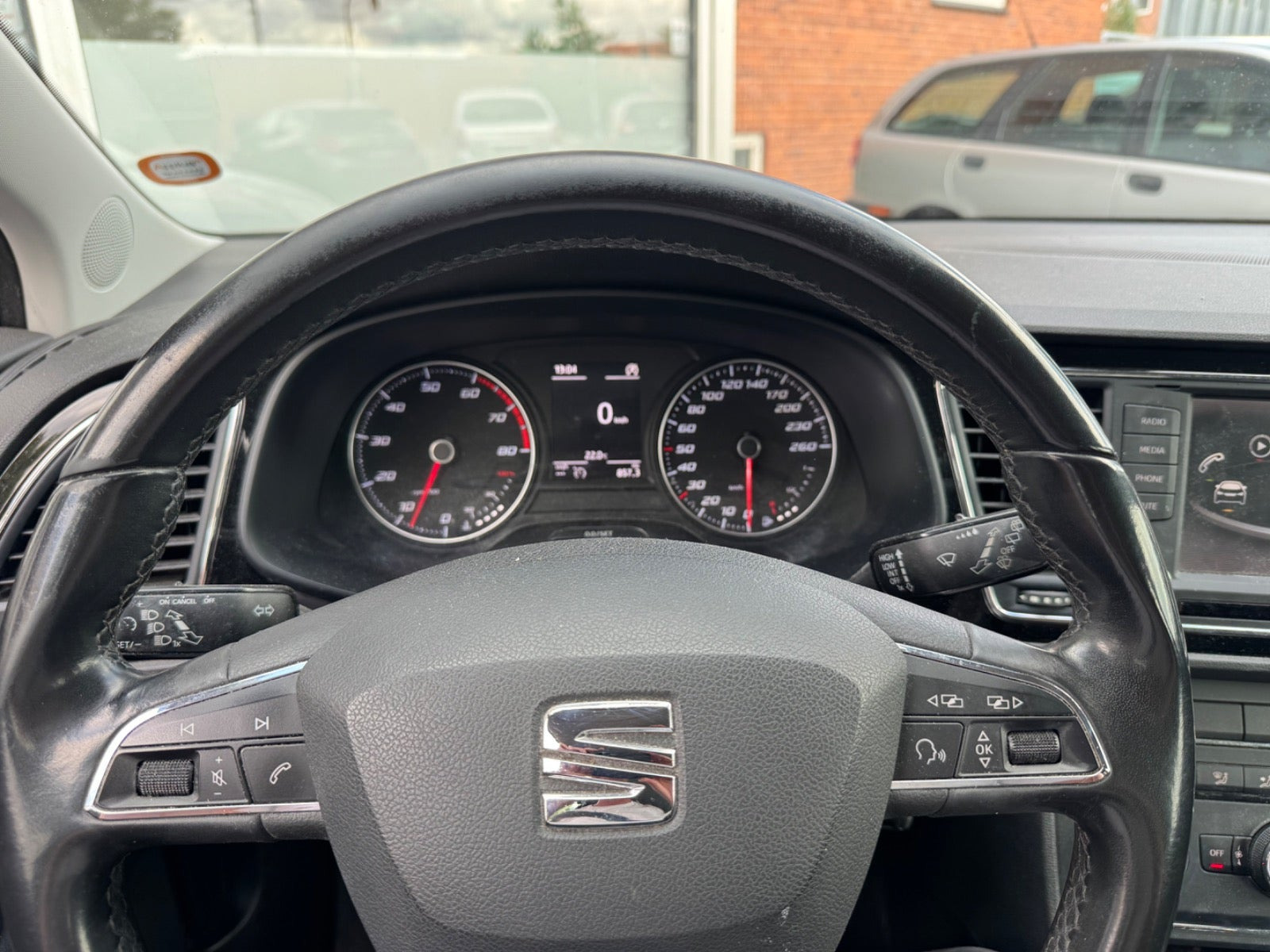 Grå Seat Leon fra 2016