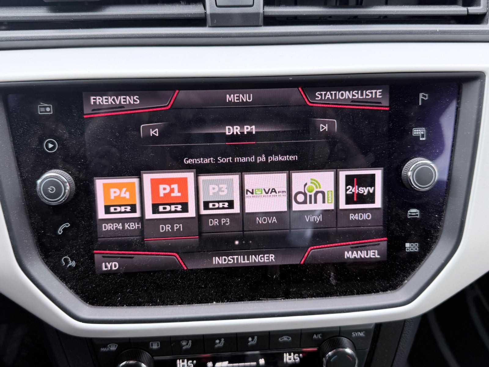 Rød Seat Arona fra 2019