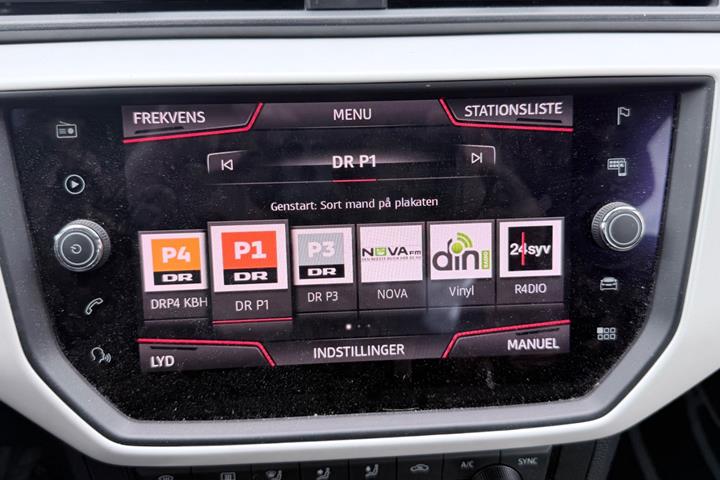 Rød Seat Arona fra 2019