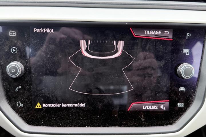 Rød Seat Arona fra 2019