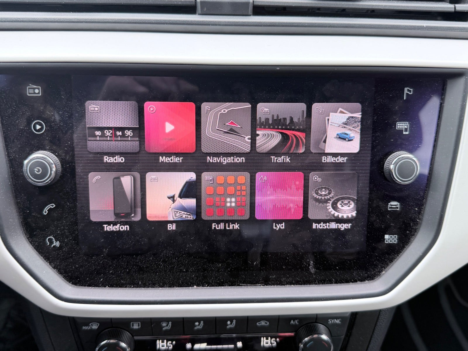 Rød Seat Arona fra 2019