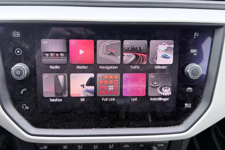 Rød Seat Arona fra 2019