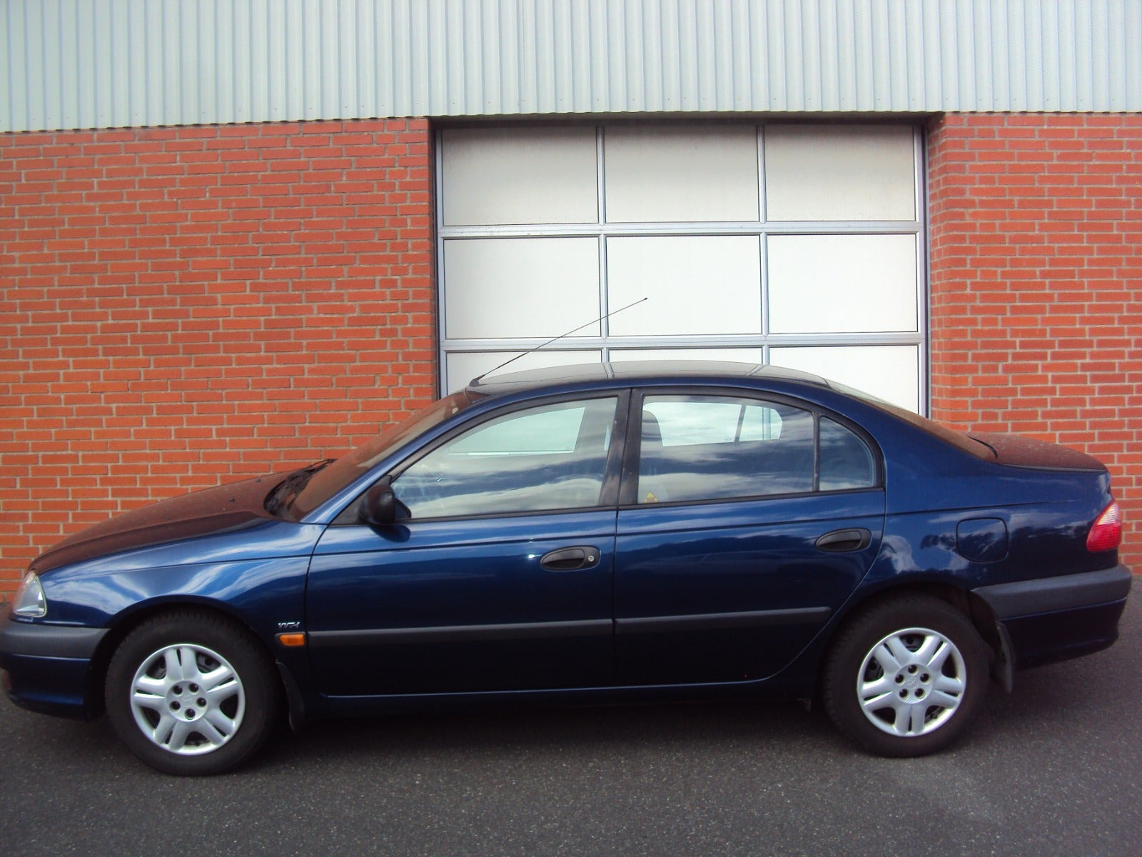 Toyota Avensis 1,8 VVT-i Natura