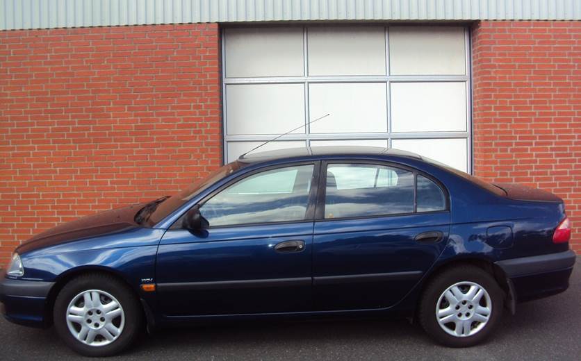 Toyota Avensis 1,8 VVT-i Natura