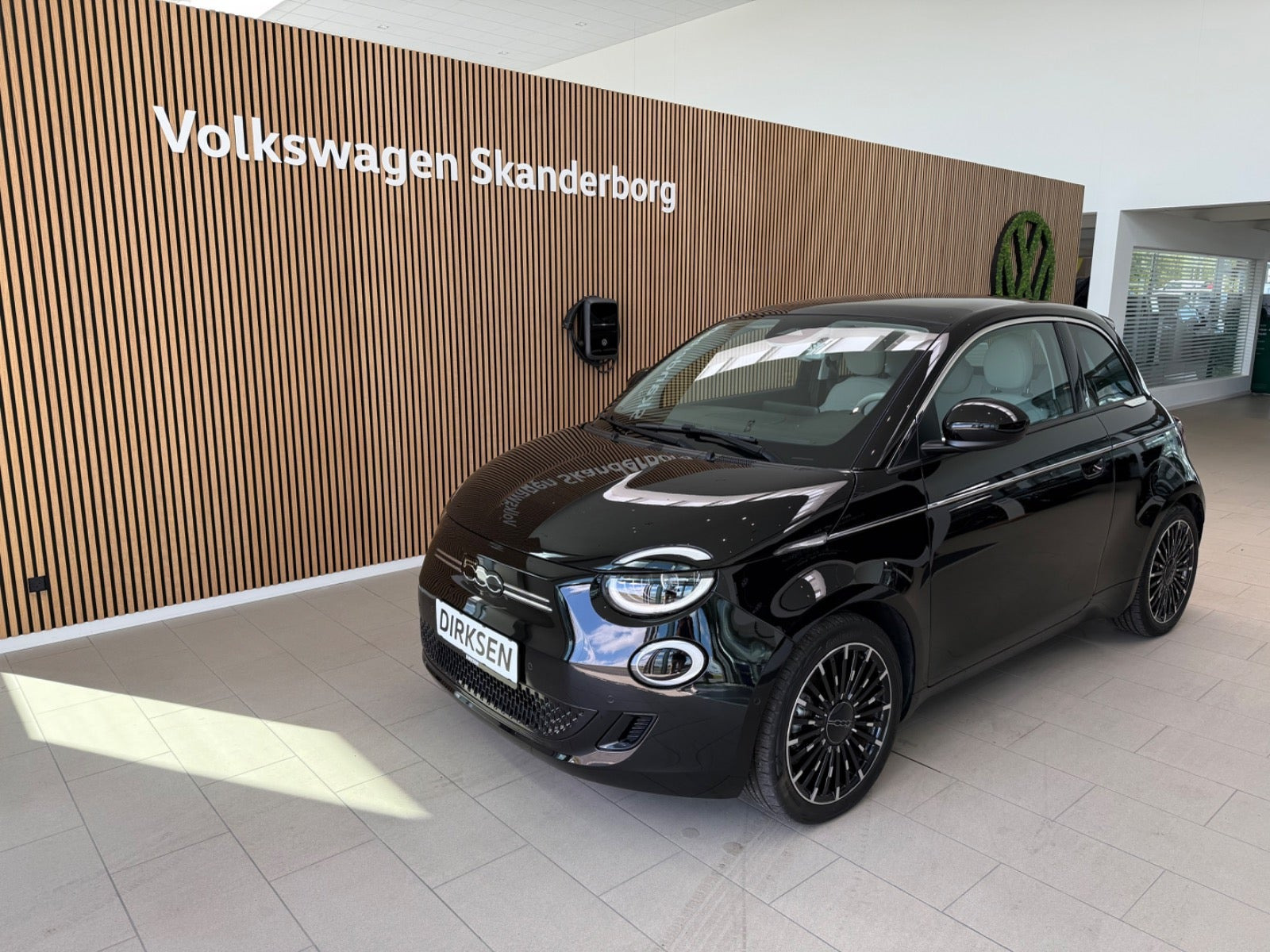 Fiat 500e 42 la Prima by Bocelli
