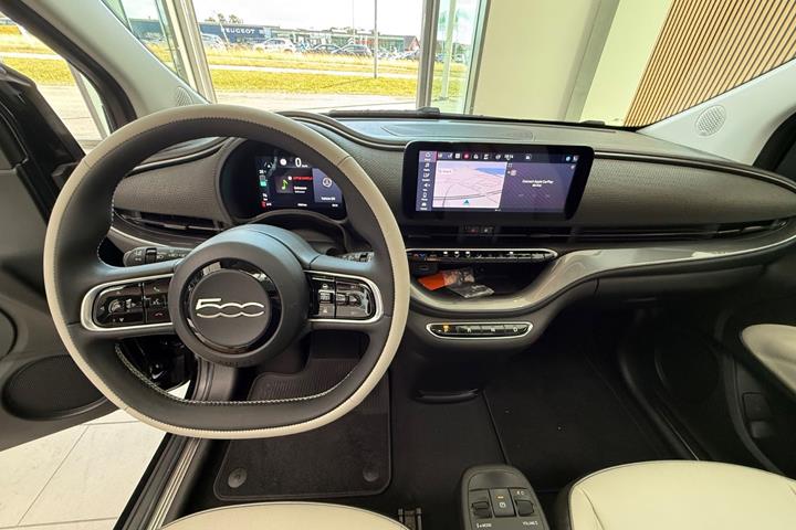undefined Fiat 500e fra 2023