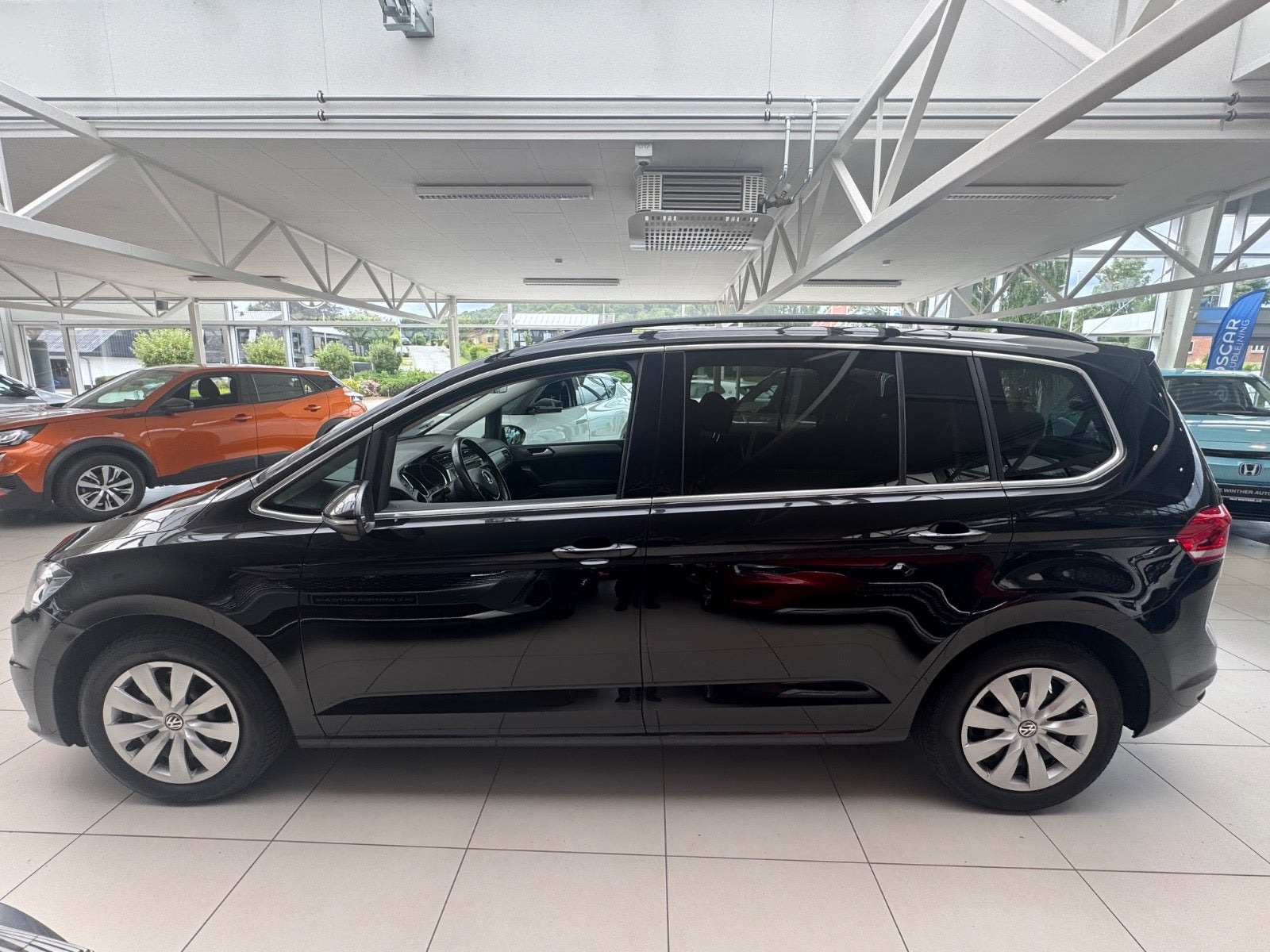 undefined VW Touran fra 2020