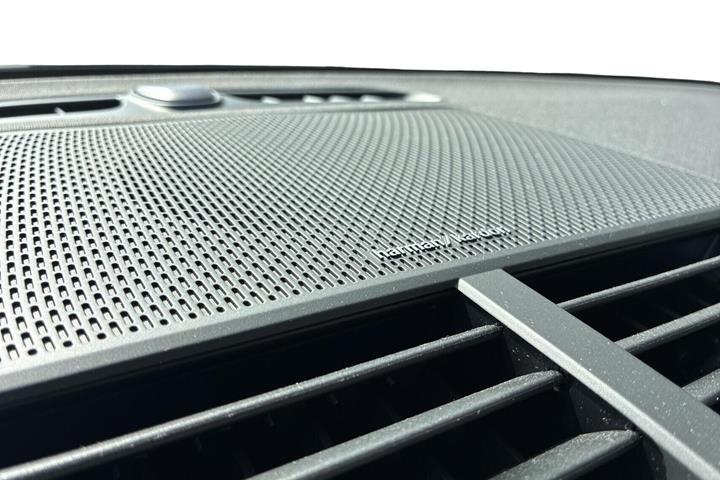 Sort Polestar 2 fra 2023