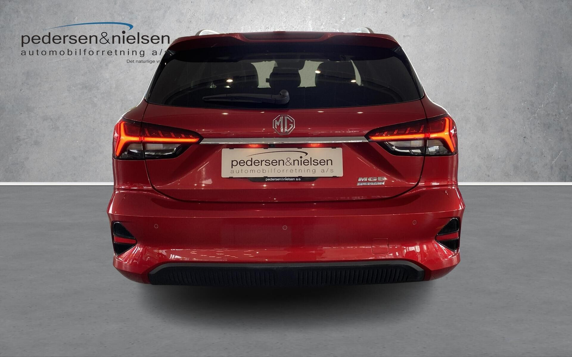 Rød MG MG5 Electric fra 2023