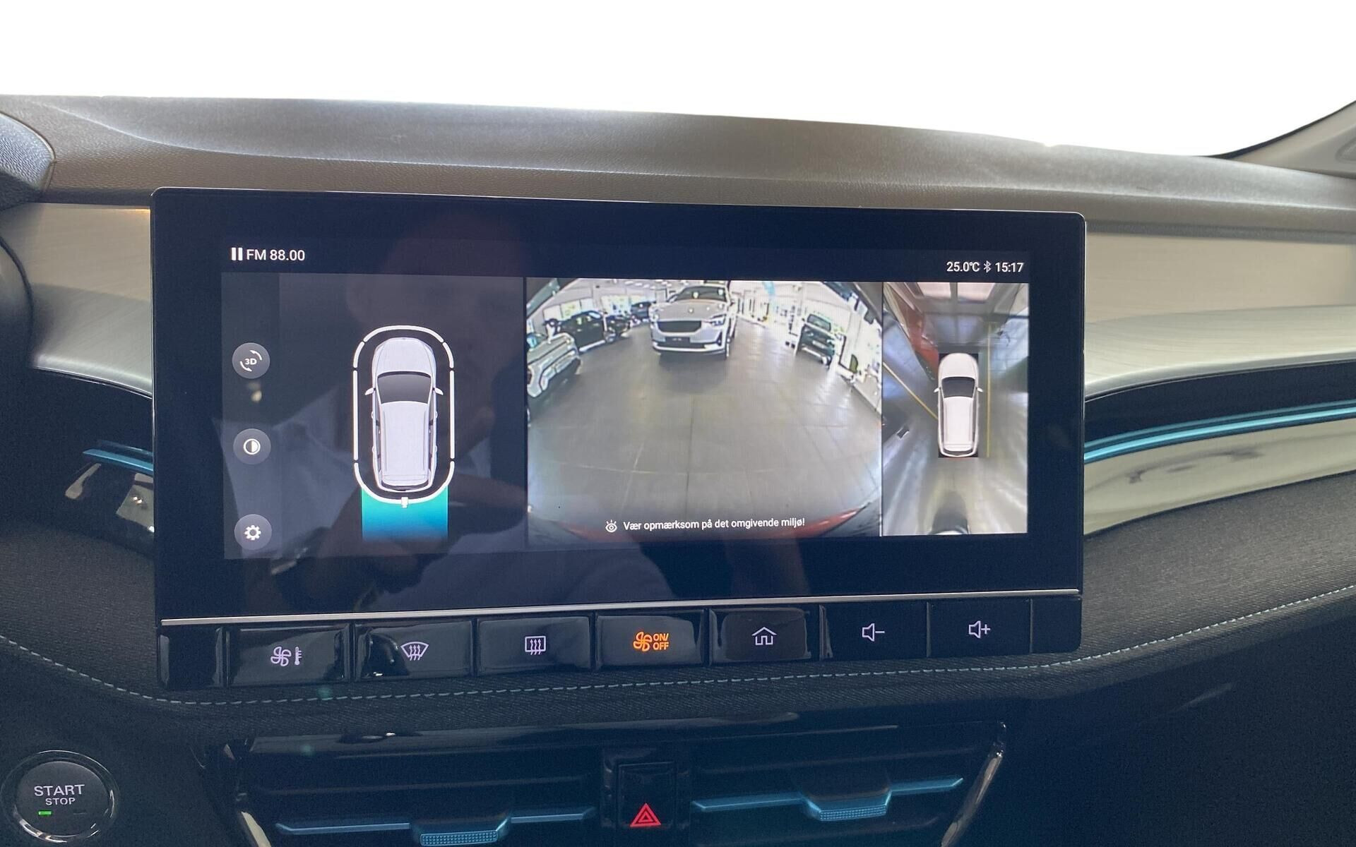 Rød MG MG5 Electric fra 2023