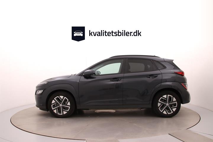 Grå Hyundai Kona fra 2023