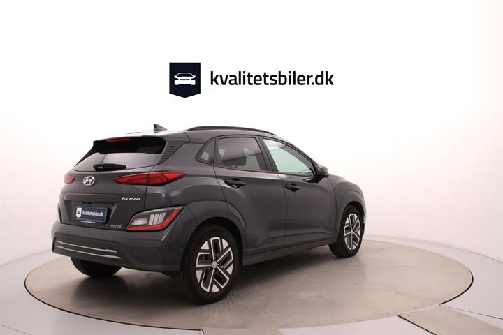 Grå Hyundai Kona fra 2023