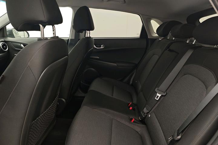 Grå Hyundai Kona fra 2023