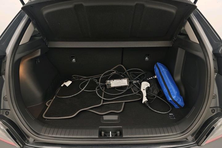 Grå Hyundai Kona fra 2023