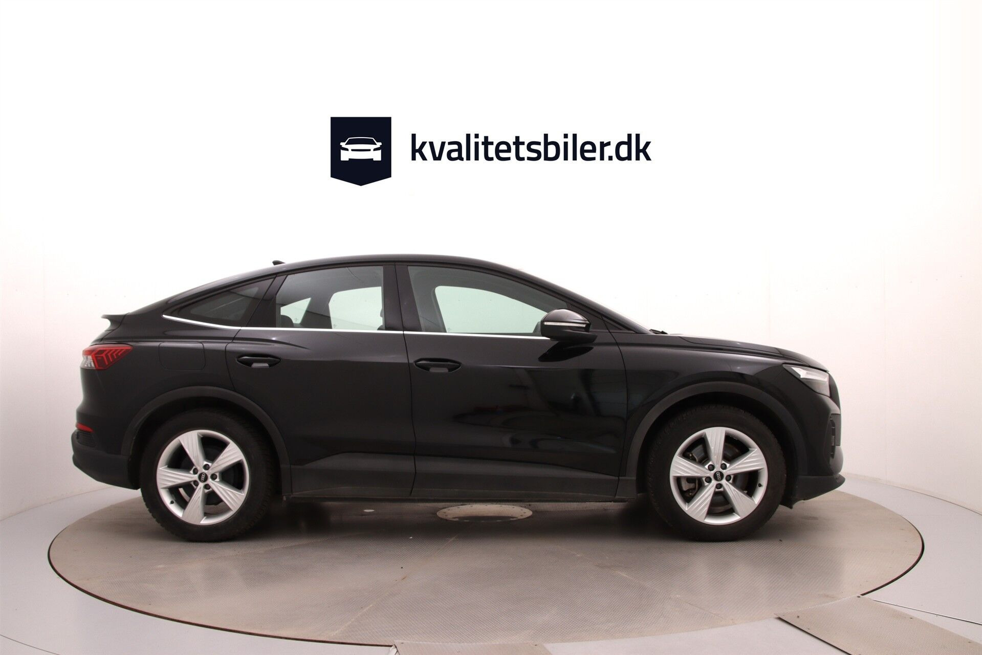 Sort Audi Q4 fra 2024
