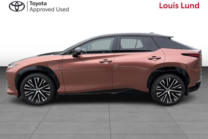 Sort Lexus RZ fra 2025