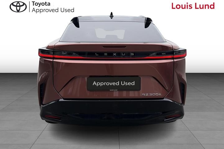Sort Lexus RZ fra 2025