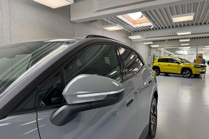 Grå VW ID.4 fra 2023