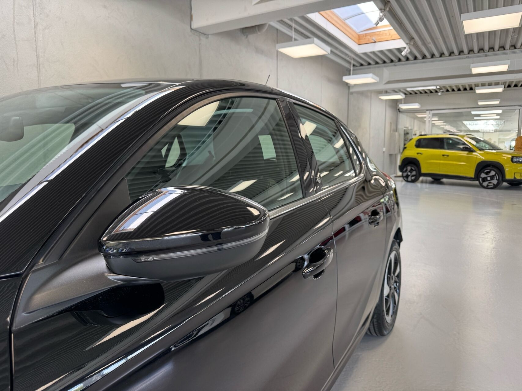 Sort Opel Corsa-e fra 2023