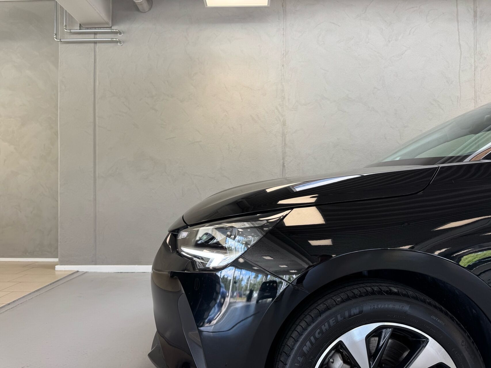 Sort Opel Corsa-e fra 2023
