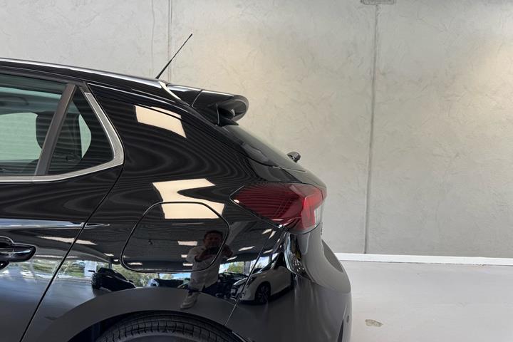 Sort Opel Corsa-e fra 2023