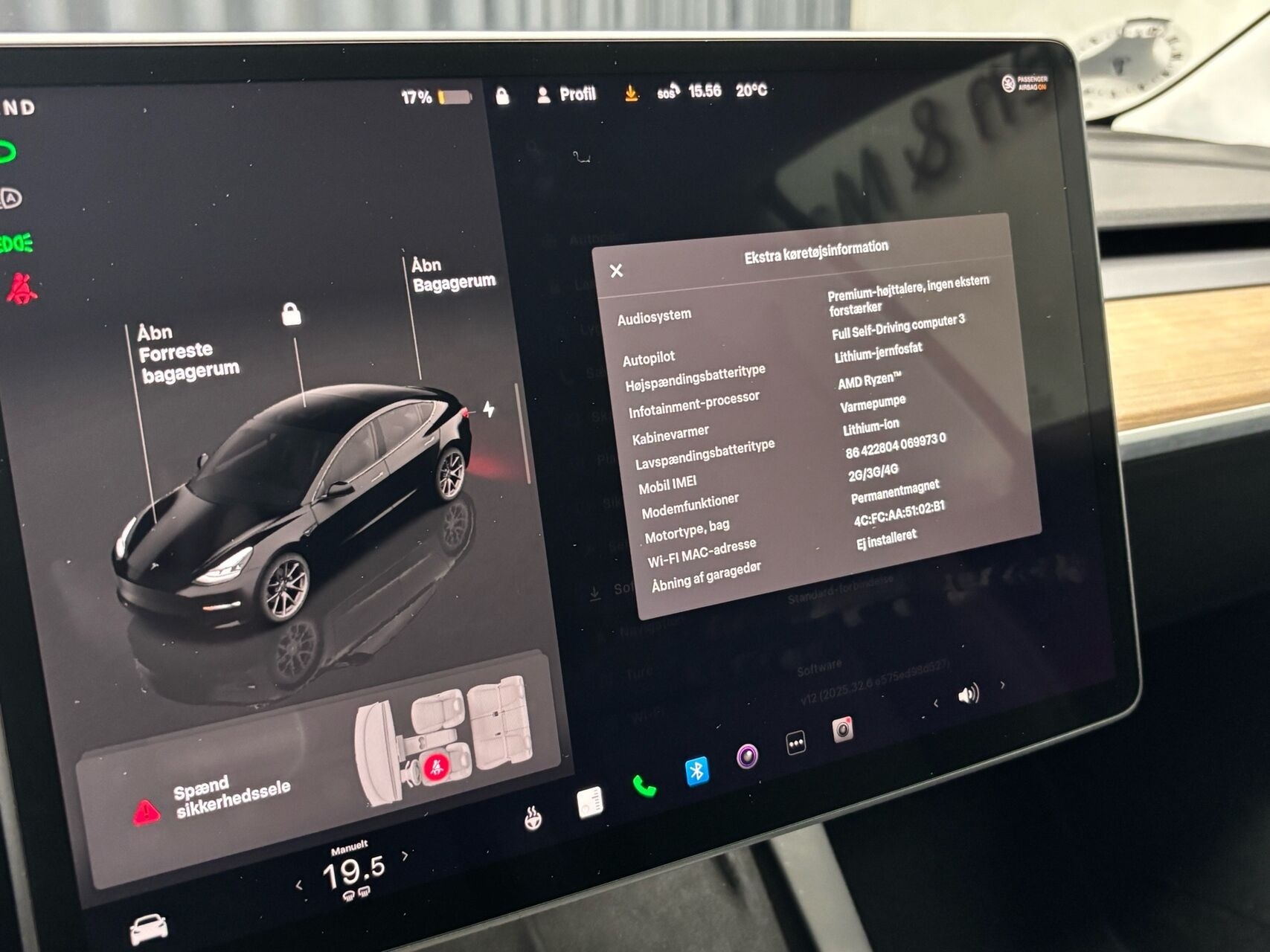 Sort Tesla Model 3 fra 2022