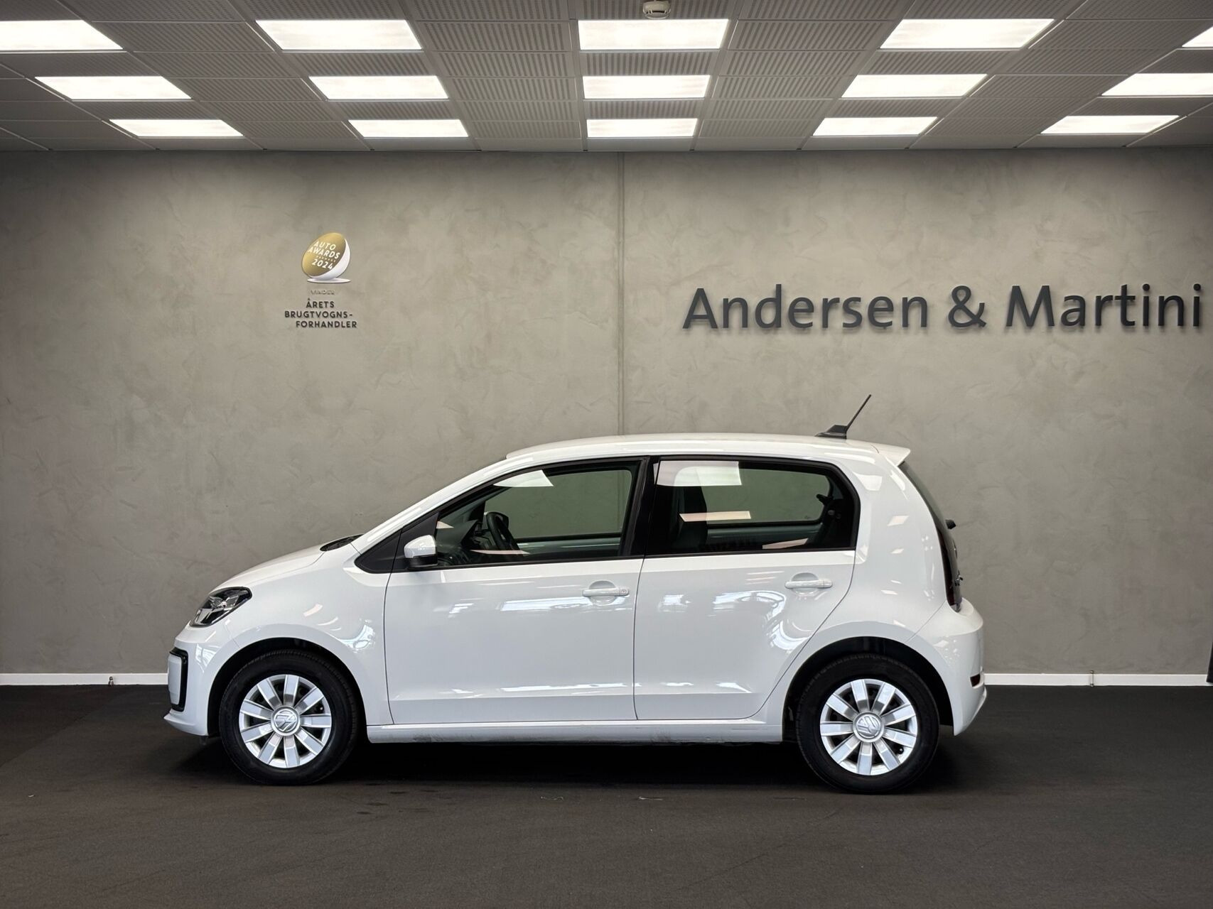 Hvid VW e-up fra 2021
