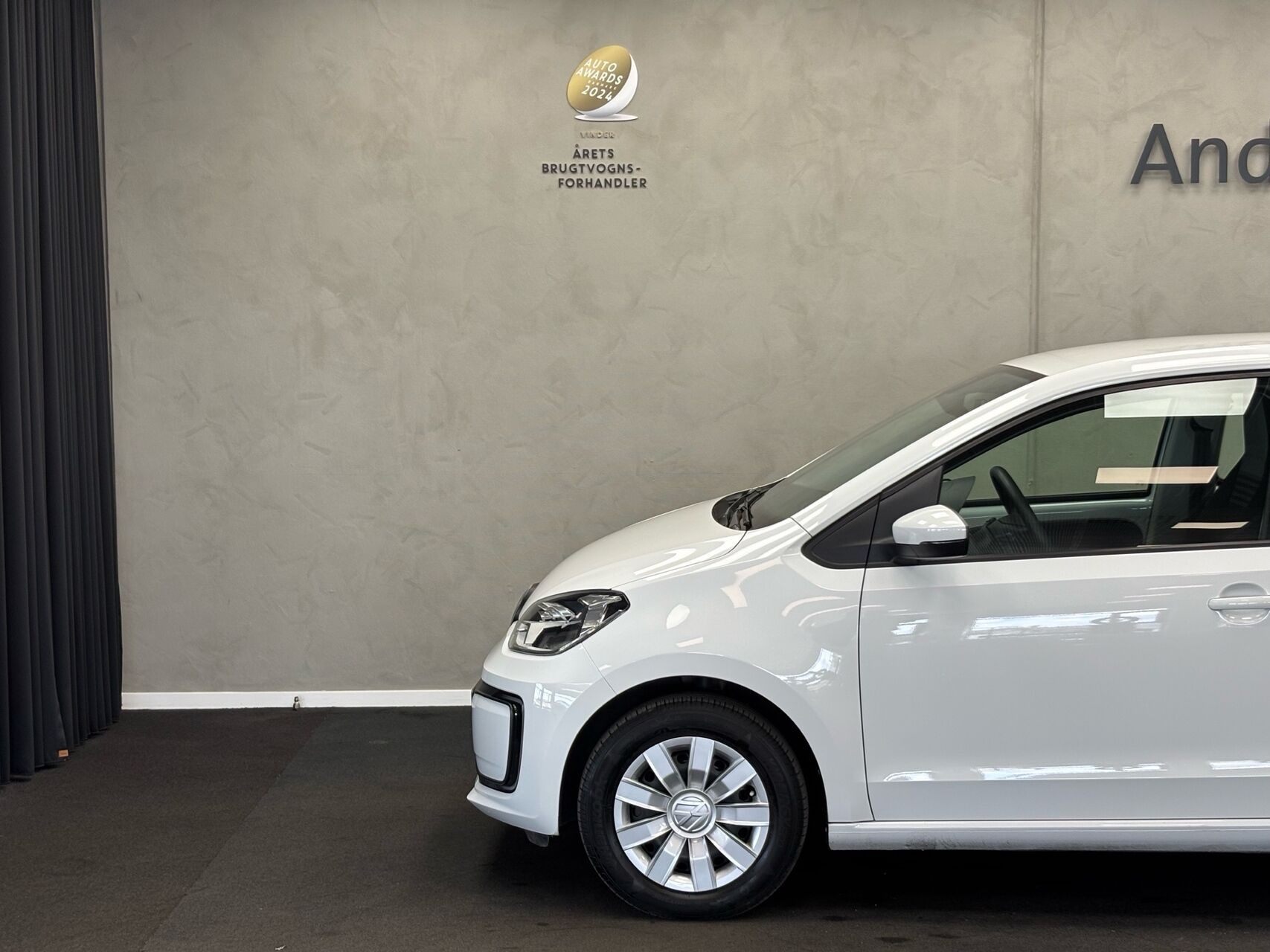 Hvid VW e-up fra 2021