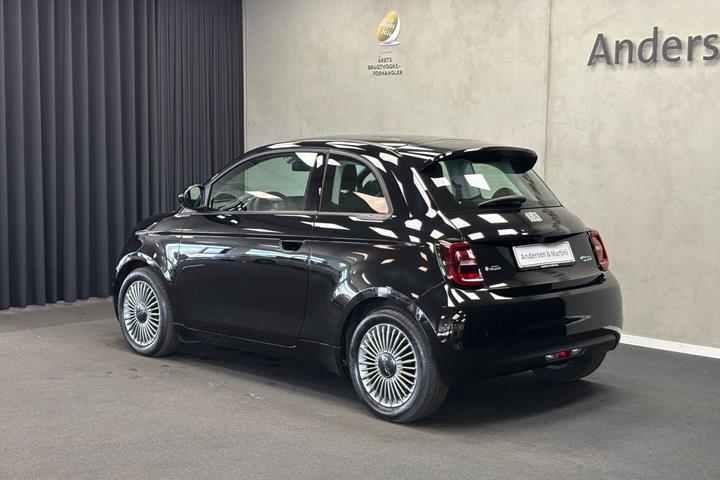 Sort Fiat 500e fra 2023
