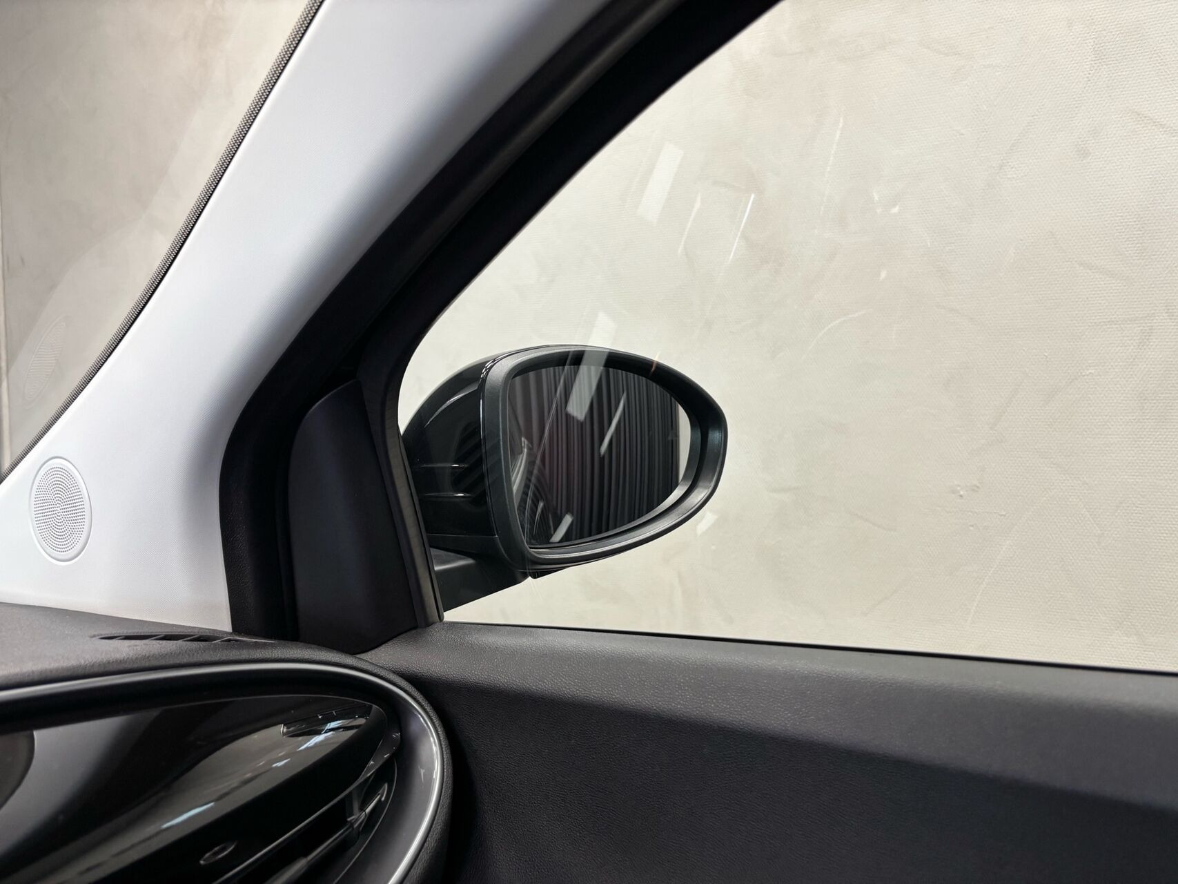 Sort Fiat 500e fra 2023