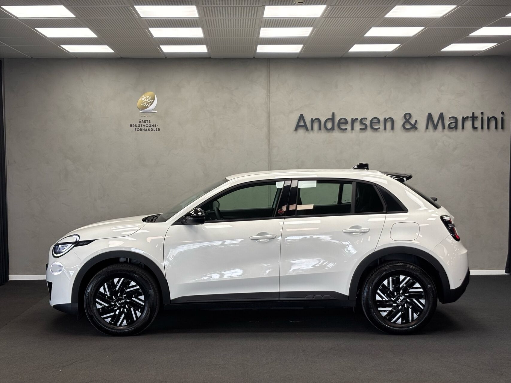 Hvid Fiat 600e fra 2023