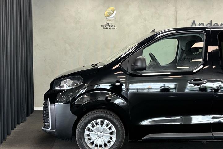 Sort Toyota Proace Verso Electric fra 2024