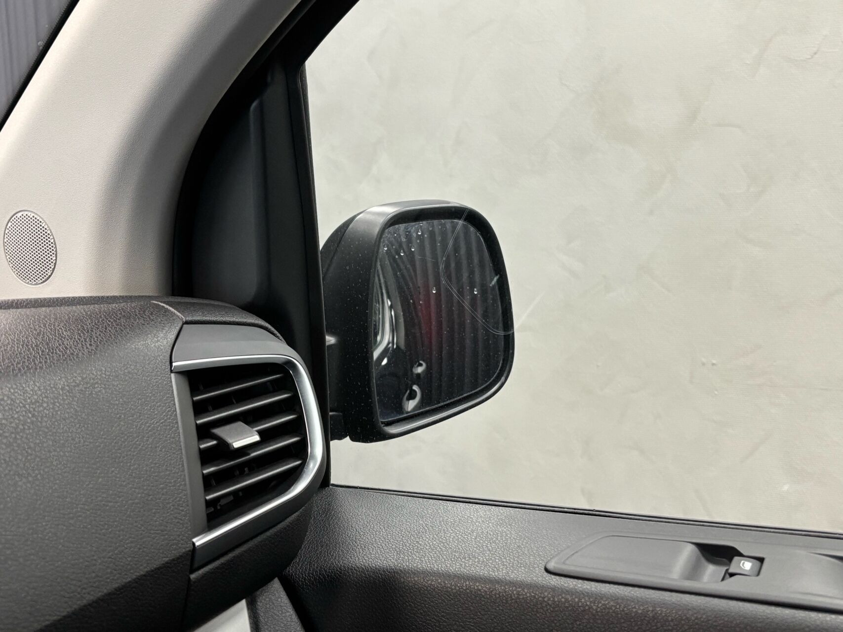 Sort Toyota Proace Verso Electric fra 2024