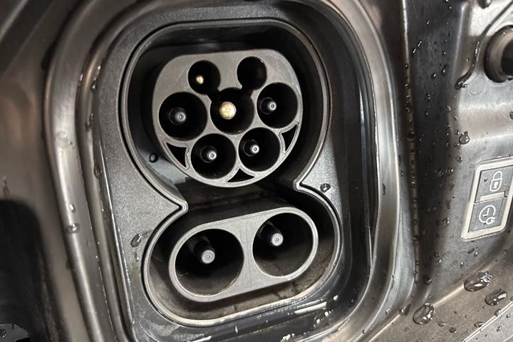 Sort Toyota Proace Verso Electric fra 2024