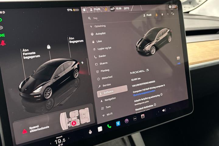 Sort Tesla Model 3 fra 2022