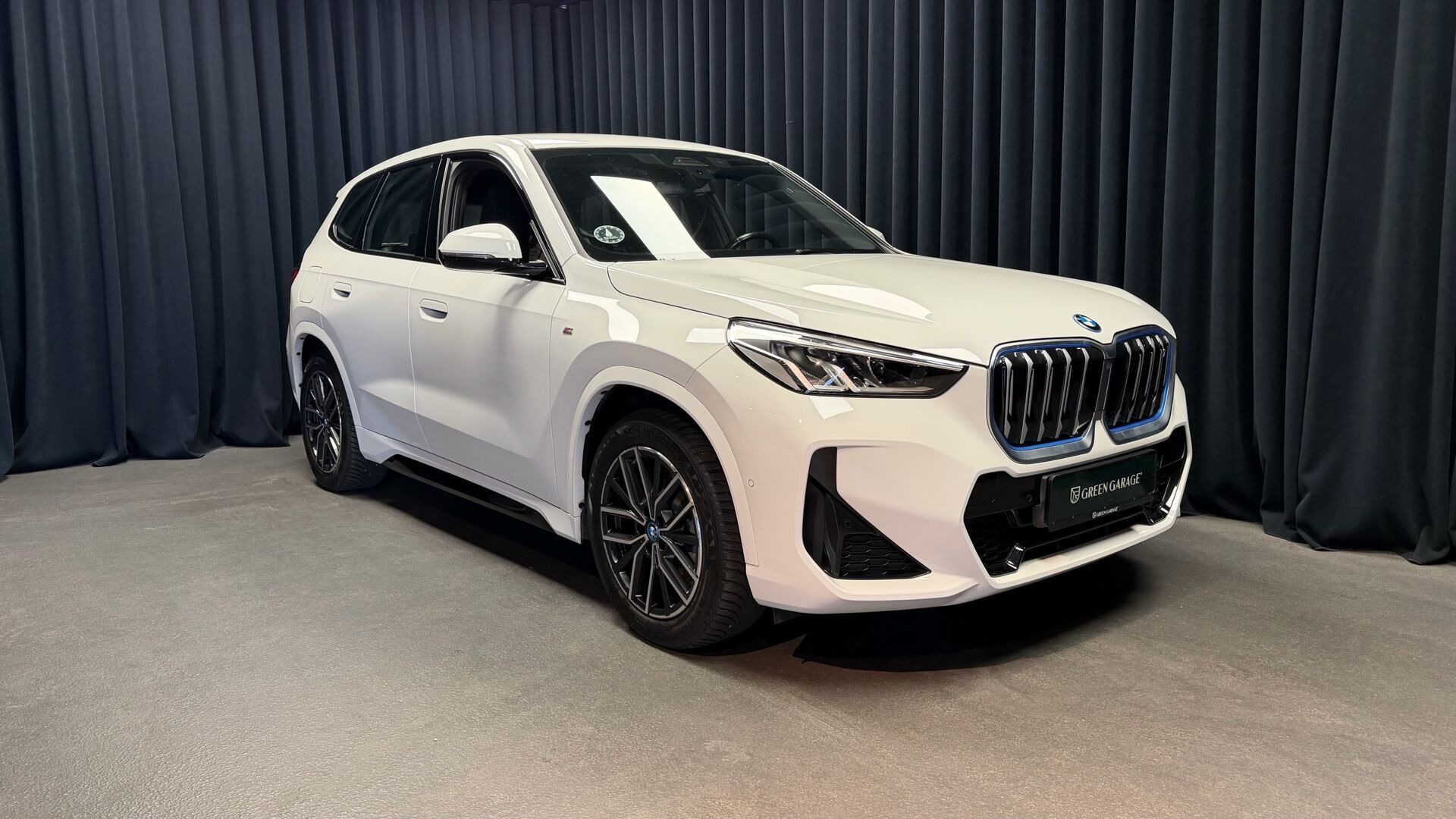BMW iX1 xDrive30 EL M-Sport 4x4 313HK 5d Aut.