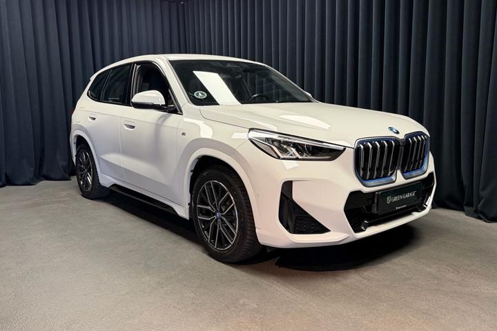 Hvid BMW iX1 fra 2024