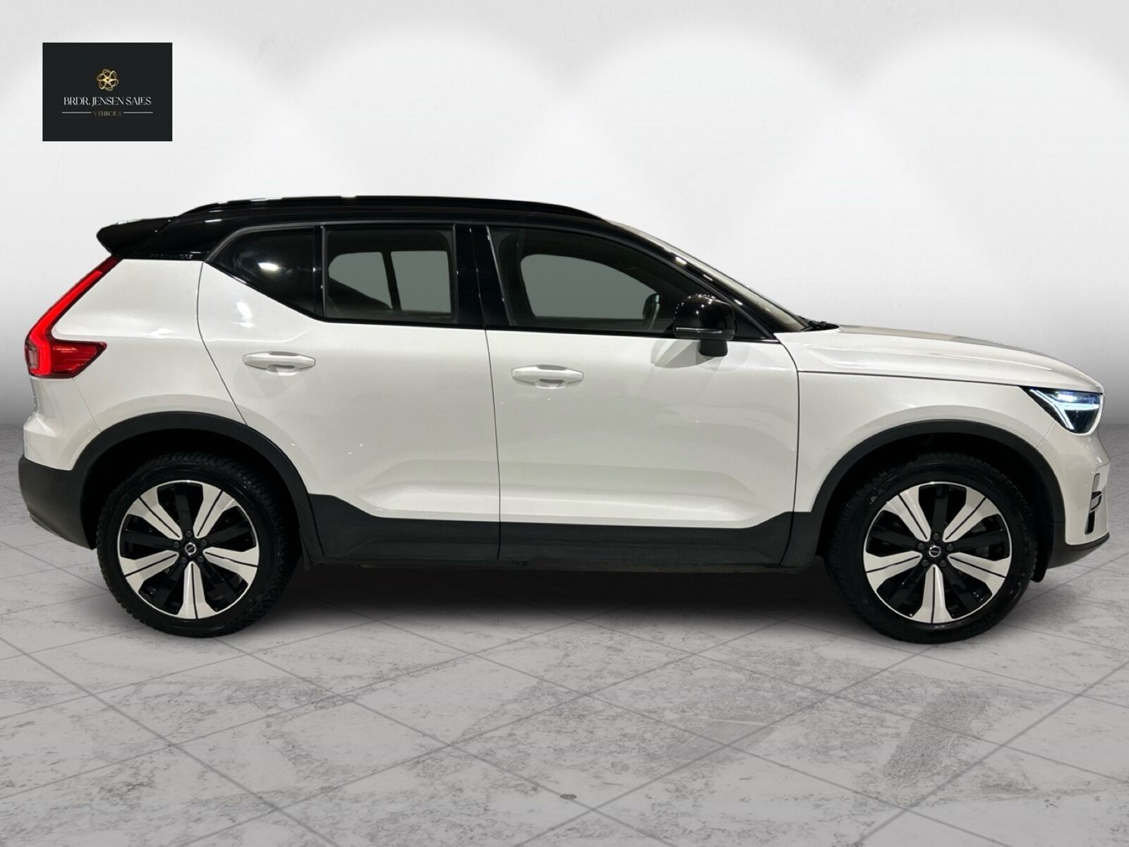 Hvid Volvo XC40 fra 2022