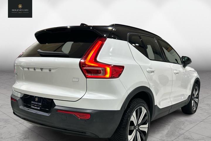 Hvid Volvo XC40 fra 2022